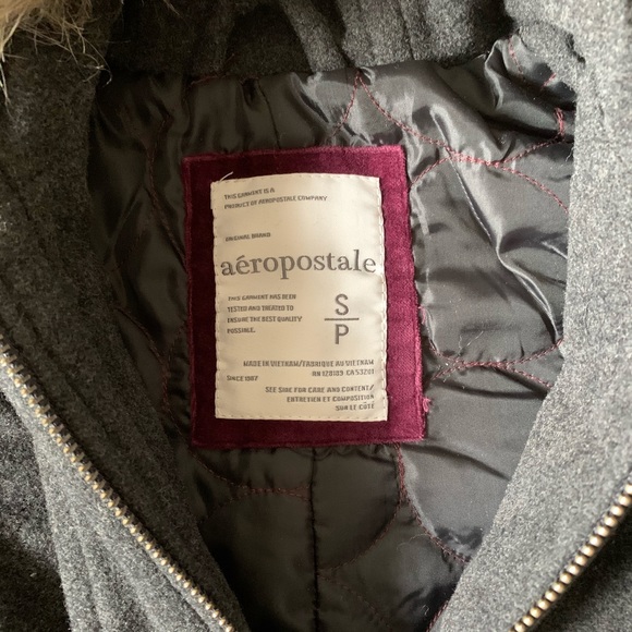 Aeropostale hooded toggle winter coat - Picture 3 of 6